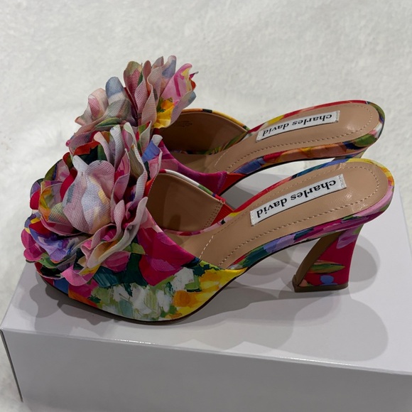 Charles David Colorful Floral Heels,size 7M - Picture 5 of 17